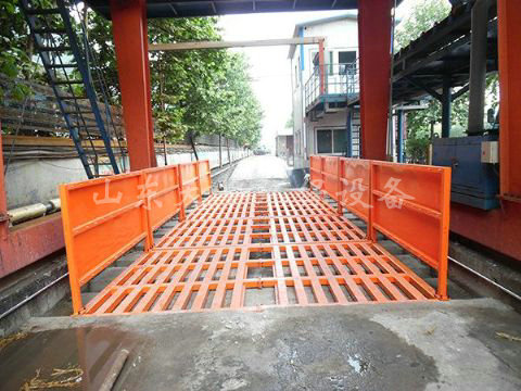 點擊查看詳細信息<br>標題：濟寧唐口煤礦4X12米煤礦專用洗車機 閱讀次數：2394