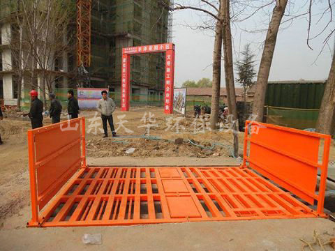 點(diǎn)擊查看詳細(xì)信息<br>標(biāo)題：鄆城百居安豐澤家園工程洗車機(jī) 閱讀次數(shù)：3375